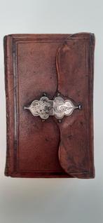bijbeltje met zilveren slotje 1875, Antiek en Kunst, Ophalen of Verzenden
