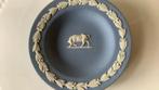 Jasperware Wedgwood bordje lavendel blauw de stier, Antiek en Kunst, Antiek | Keramiek en Aardewerk, Ophalen of Verzenden