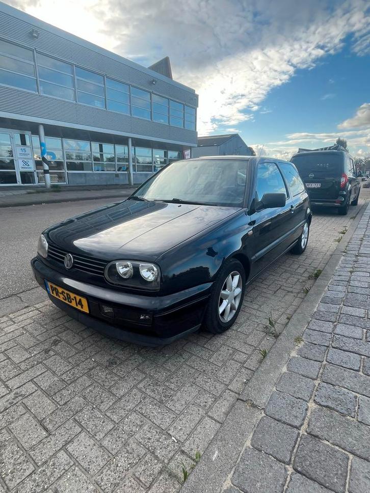 Volkswagen Golf 1.8 CL 66KW E2 1996 Zwart, Auto's, Volkswagen, Particulier, Golf, Benzine, Hatchback, Handgeschakeld, Origineel Nederlands