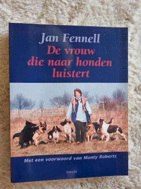 J. Fennell - De vrouw die naar honden luistert, Boeken, Dieren en Huisdieren, Zo goed als nieuw, Honden, Ophalen of Verzenden