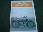Vintage motorcycles by Jeff Clew   veteraan motoren VMC, Boeken, Motoren, Gelezen, Ophalen of Verzenden