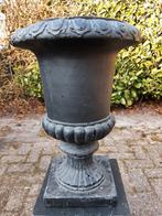 Mooie zwarte klassieke tuinvaas, Tuin en Terras, Tuinvazen, Ophalen, Zo goed als nieuw