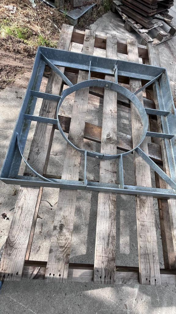 Gegalvaniseerd Boomrooster 110 x 110 cm zwaar model, Tuin en Terras, Planten | Bomen, Overige soorten, Minder dan 100 cm, Bloeit niet