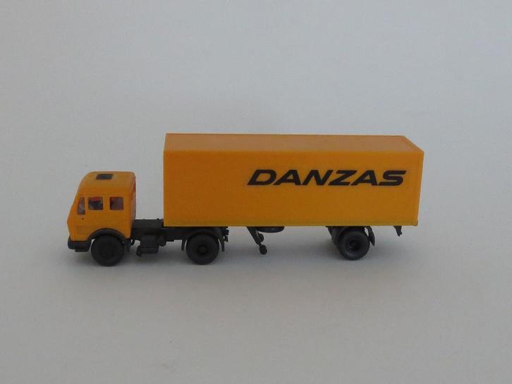 Mercedes-Benz trekker met oplegger DANZAS Kibri kit 1:87 H0, Hobby en Vrije tijd, Modelauto's | 1:87, Gebruikt, Bus of Vrachtwagen