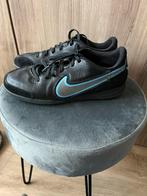 Voetbalschoenen Nike Indoor 39, Sport en Fitness, Voetbal, Ophalen of Verzenden, Zo goed als nieuw, Schoenen