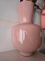 Grote roze vaas van glas met kunstbloem, Overige kleuren, Ophalen of Verzenden, Minder dan 50 cm, Glas