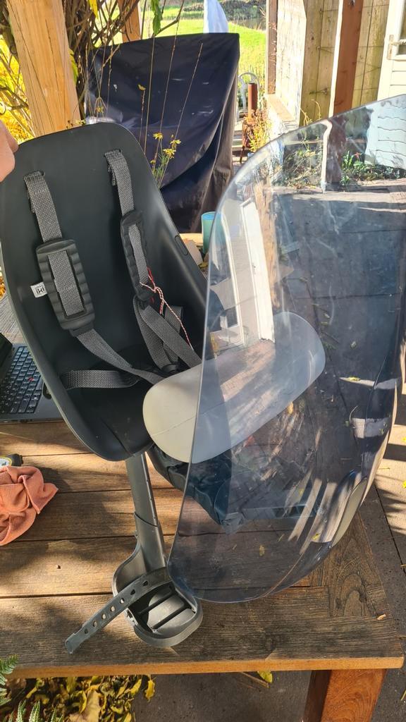 Urban Iki Fietsstoeltje voorzitje + Windscherm + Stuur, Fietsen en Brommers, Fietsaccessoires | Fietsstoeltjes, Ophalen