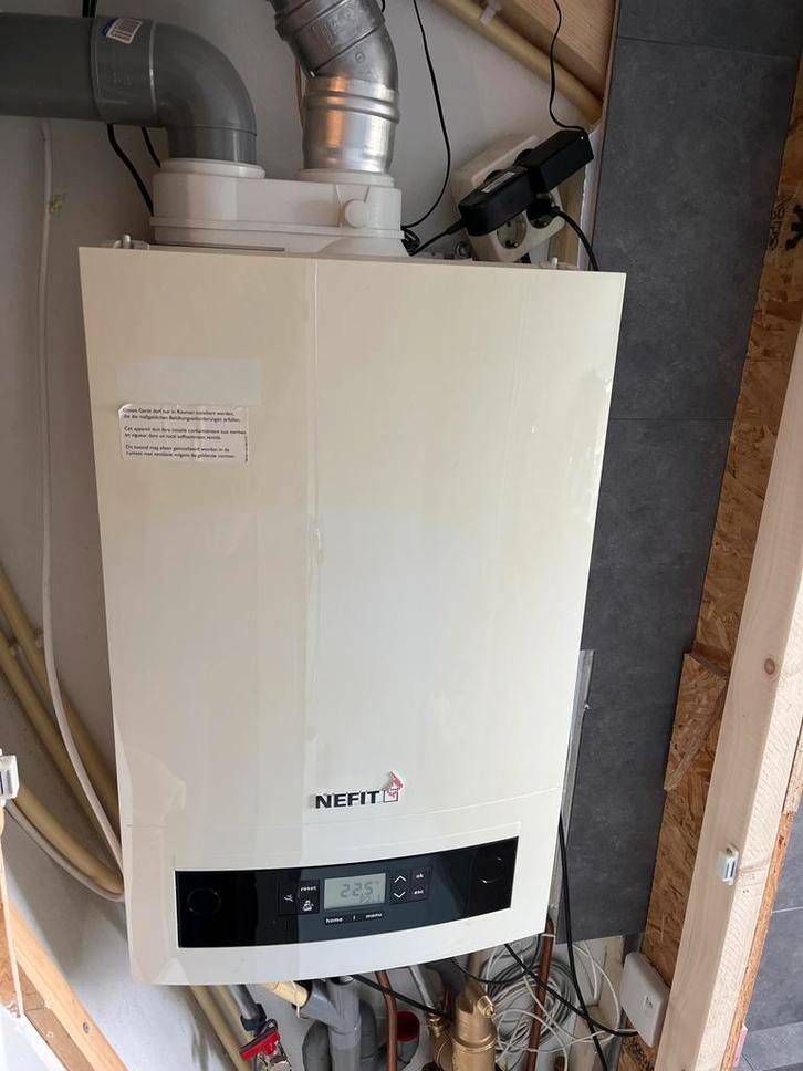 Nefit TrendLine HRC30 CW5 Combiketel, Doe-het-zelf en Verbouw, Geisers en Boilers, Gebruikt, Boiler, Aardgas, Minder dan 20 liter