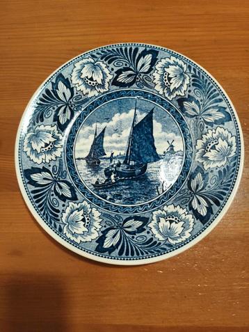 Delfts Blauw Bord met Zeilschip beschikbaar voor biedingen
