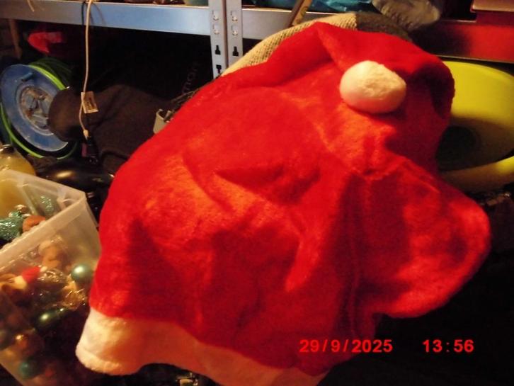 4 KERSTMUTSEN OVER EEN STOEL, Diversen, Kerst, Zo goed als nieuw, Ophalen