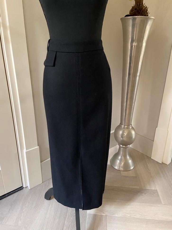 Zwarte rok van Lilytime - mt 46 - nieuwstaat, Kleding | Dames, Rokken, Zo goed als nieuw, Maat 46/48 (XL) of groter, Zwart, Onder de knie