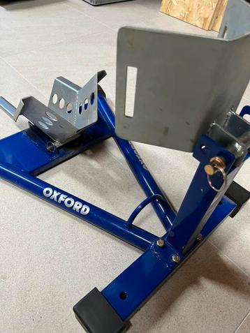Oxford Products – Productinformatie: Bike Dock beschikbaar voor biedingen