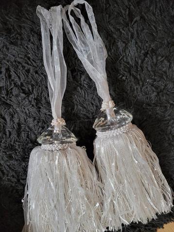 2 prachtige embrasses beschikbaar voor biedingen