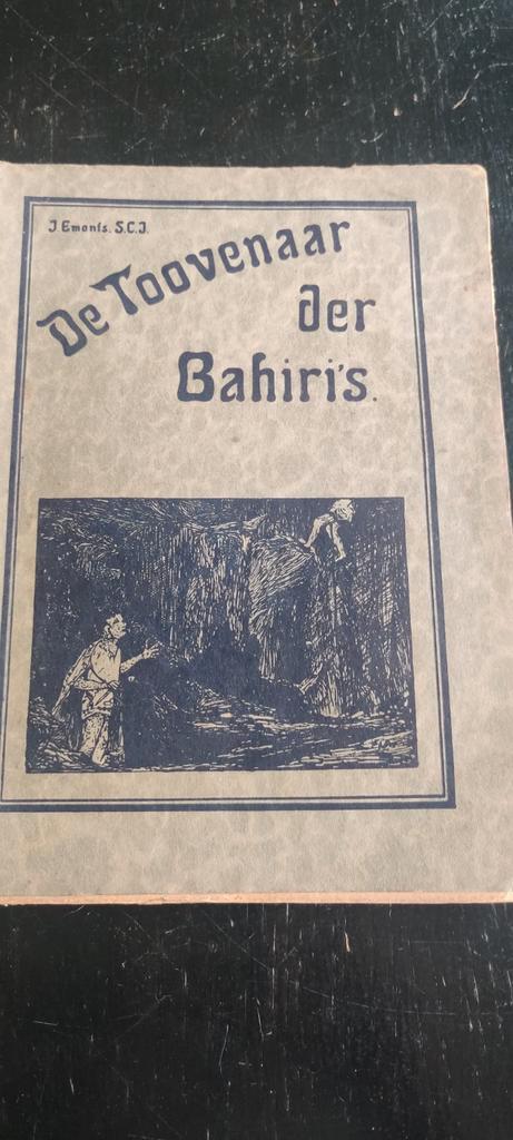 De toovenaar der Bahiris - J. Emonts S.C.J., Antiek en Kunst, Antiek | Boeken en Bijbels, Ophalen of Verzenden