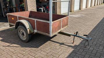Gebruikte aanhangwagen.  beschikbaar voor biedingen