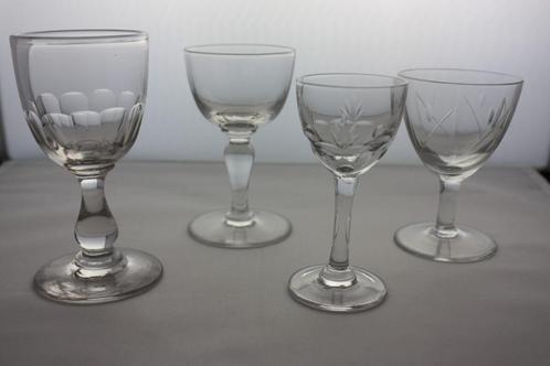 4 oude Franse glaasjes, Antiek en Kunst, Antiek | Glas en Kristal, Ophalen of Verzenden