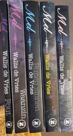 5 boeken van Mel Wallis de Vries, Boeken, Kinderboeken | Jeugd | 13 jaar en ouder, Gelezen, Fictie, Mel Wallis de Vries, Ophalen of Verzenden