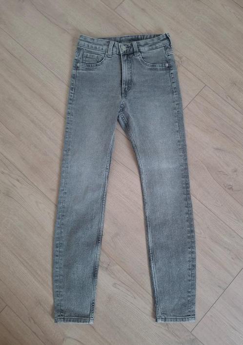 H&M divided jeans spijkerbroek grijs 34 / xs / W26 nieuw!, Kleding | Dames, Spijkerbroeken en Jeans, Nieuw, W27 (confectie 34) of kleiner