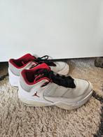 Nike Jordan sneakers wit/rood maat 38.5 goede staat, Ophalen of Verzenden, Zo goed als nieuw, Schoenen