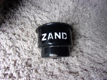 ZWART EMAILLE ZAND BAKJE VAN ZAND ZEEP EN SODA REK beschikbaar voor biedingen