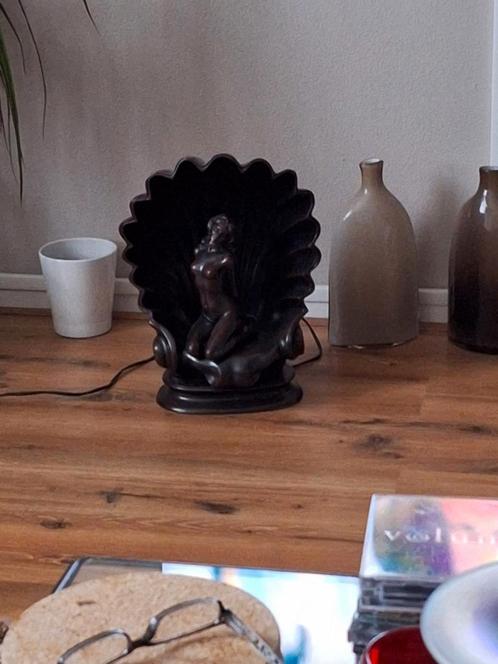 Lamp van schelp met naakte vrouw, Antiek en Kunst, Curiosa en Brocante, Ophalen of Verzenden