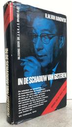 Randwijk, H.M. van - In de schaduw van gisteren (1967 1e dr), Boeken, Geschiedenis | Vaderland, Ophalen of Verzenden, Zo goed als nieuw
