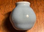 Potterie Kennemerland, Velsen: blauw vaasje model 67 ca.1930, Ophalen of Verzenden