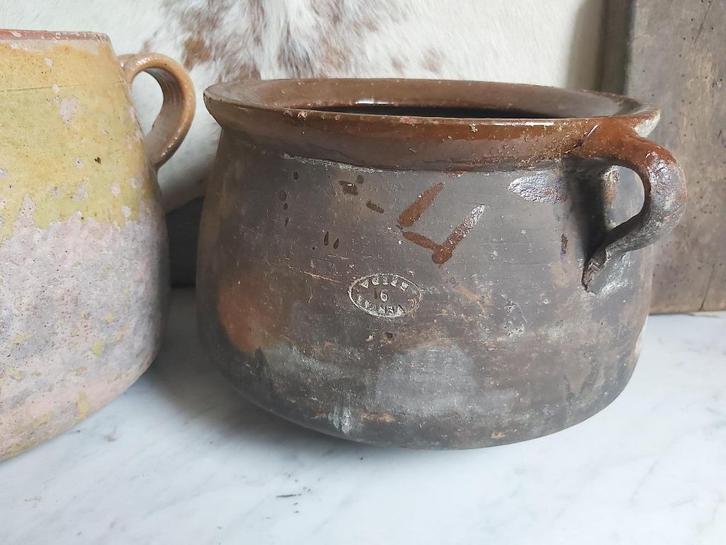 Prachtige zware oude aardewerken pot (Spanje, Breda), Antiek en Kunst, Antiek | Keramiek en Aardewerk, Verzenden
