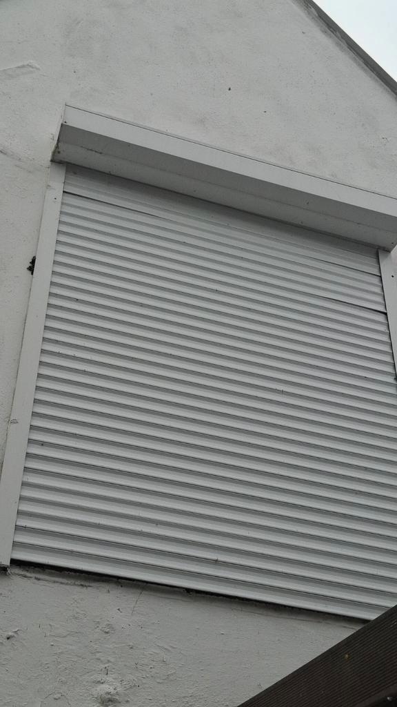 Rolluik 127.5 breed pantser moet nagekeken, Doe-het-zelf en Verbouw, Rolluiken, Gebruikt, Elektrische bediening, Ophalen