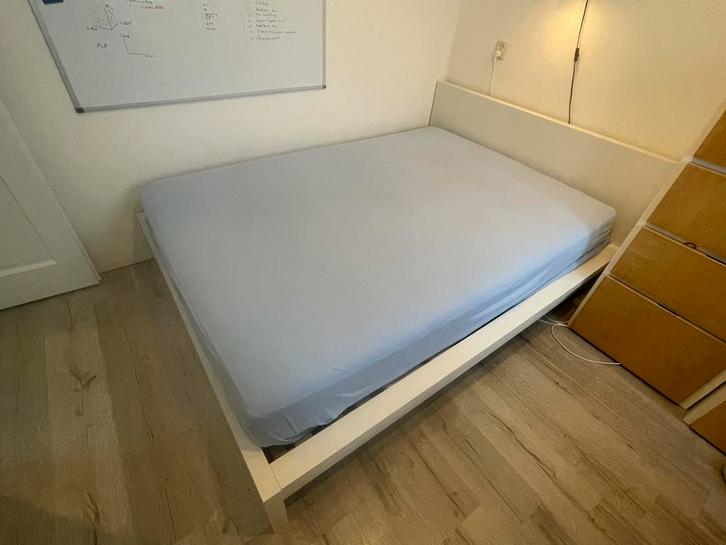Bedframe 160x210 + Lattenbodem, Huis en Inrichting, Slaapkamer | Bedden, Gebruikt, Tweepersoons, 160 cm, 210 cm, Hout, Wit, Ophalen of Verzenden
