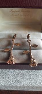 Vintage oorbellen  met roosjes, Ophalen of Verzenden, Overige materialen