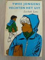 Twee jongens vechten het uit. Jeugdboek., Ophalen of Verzenden, Gelezen, Liesbeth Lems.