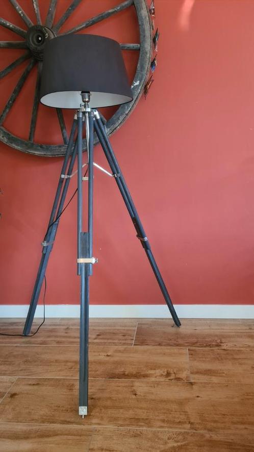 Vloerlamp driepoot staande lamp verstelbaar, Huis en Inrichting, Lampen | Vloerlampen, Zo goed als nieuw, 150 tot 200 cm, Ophalen
