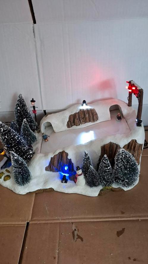Luville schneewald Kerstdorp slee schans skibaan, Diversen, Kerst, Ophalen of Verzenden