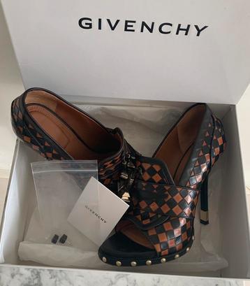 Givenchy schoenen als NIEUW waarde € 1.295 - ORIGINEEL beschikbaar voor biedingen