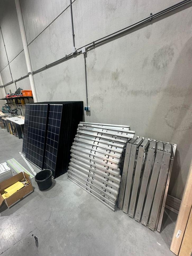 30x Zonnepanelen complete set, Doe-het-zelf en Verbouw, Zonnepanelen en Toebehoren, Zo goed als nieuw, Compleet systeem, Ophalen of Verzenden
