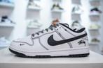 Nike SB Dunk Low x Stussy witte en zwarte casual sportschoen, Kleding | Heren, Schoenen, Verzenden, Nike, Nieuw, Wit