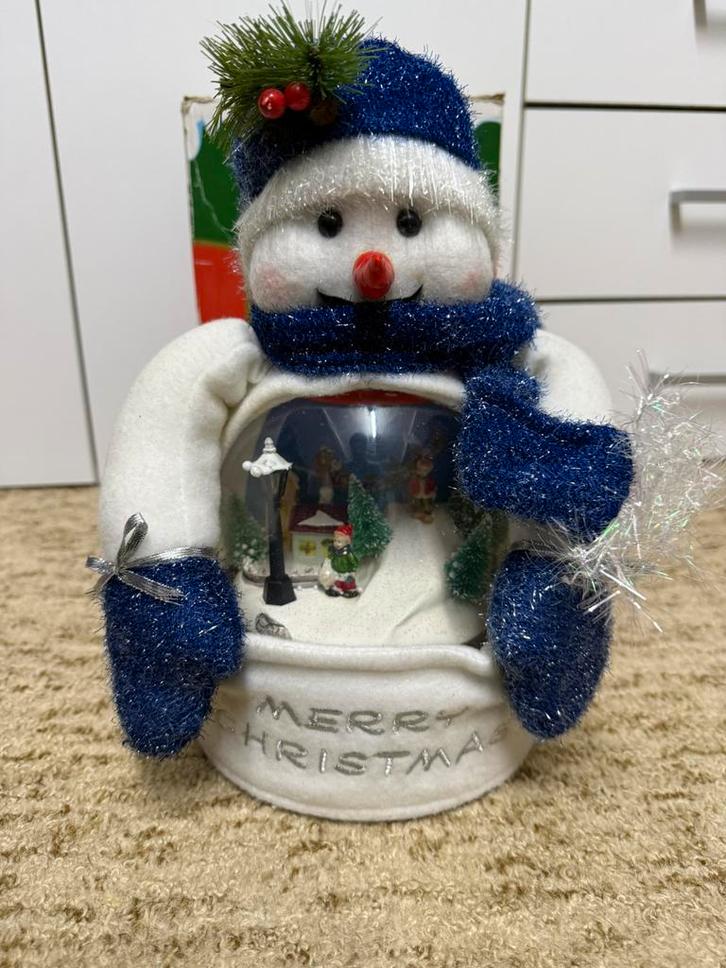 Sneeuwman met sneeuw en geluid in doos nieuwstaat (kerst), Diversen, Kerst, Zo goed als nieuw, Ophalen of Verzenden