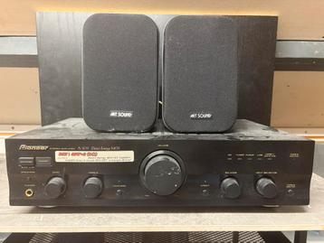 Pioneer A-109 versterker met 2 speakertjes beschikbaar voor biedingen
