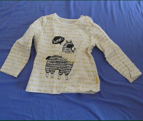 3 t shirts en 1 trui, maat: 68, Kinderen en Baby's, Babykleding | Maat 68, Gebruikt, Jongetje, Shirtje of Longsleeve, Ophalen of Verzenden