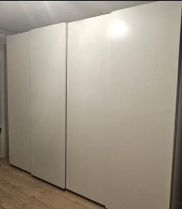 Witte PAX Kledingkasten – Zo goed als nieuw!