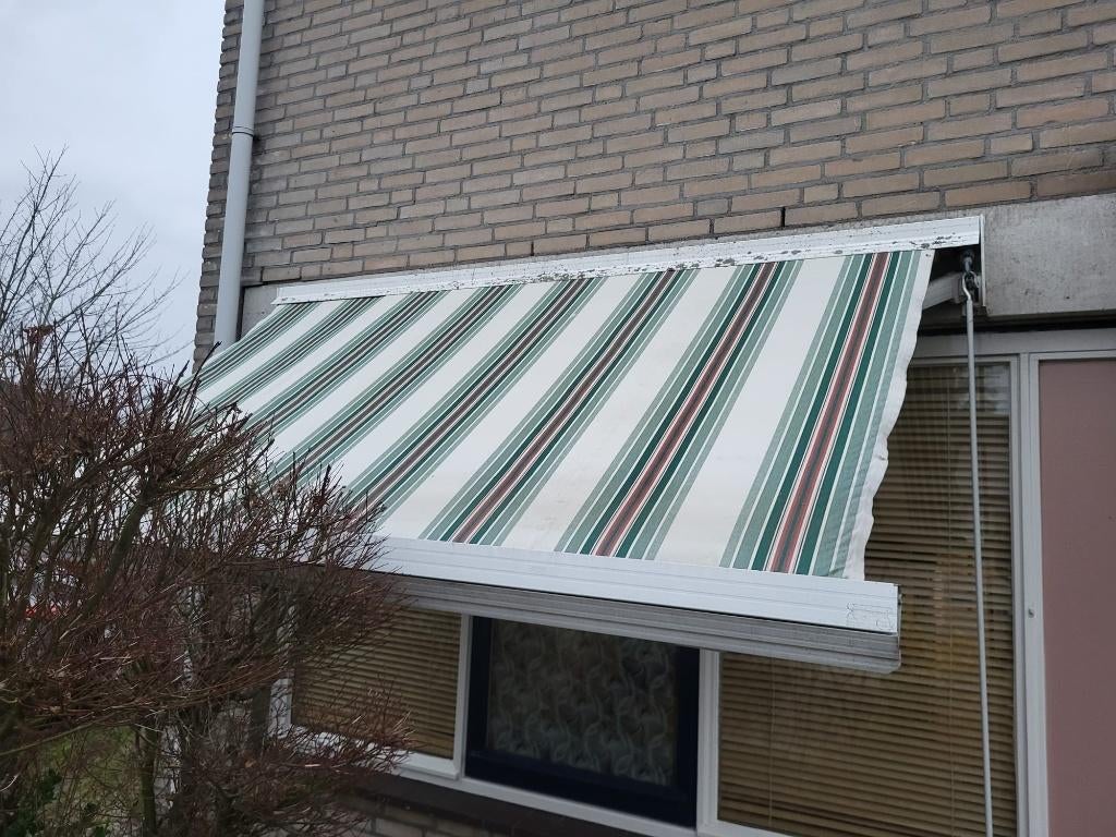 zonnescherm / uitvalscherm, Ophalen, Gebruikt, 150 tot 300 cm, 250 cm tot 450 cm