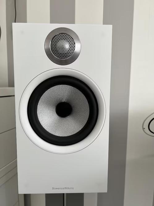 Bowers & Wilkins 606S2 AE speakers satijn wit, Audio, Tv en Foto, Luidsprekers, Zo goed als nieuw, Front, Rear of Stereo speakers