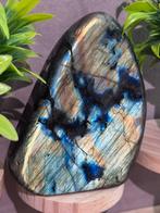 Prachtige Labradoriet Freeform - 889 gram, Verzamelen, Mineralen en Fossielen, Ophalen of Verzenden, Mineraal