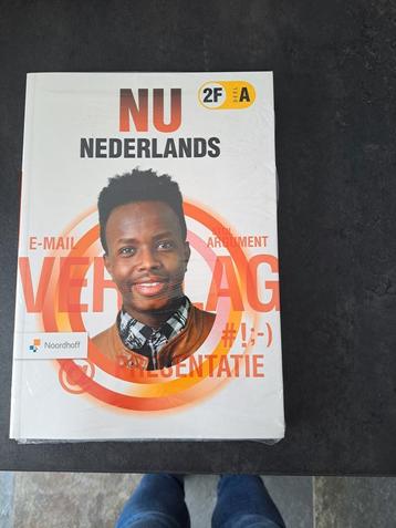 NU NEDERLANDS schoolboeken beschikbaar voor biedingen