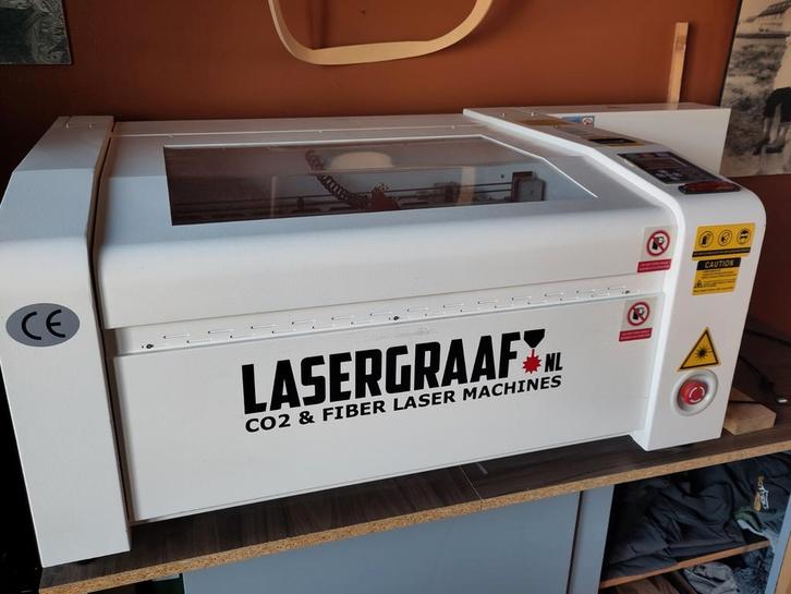 Lasergraveermachine lasersnijder van het merk Lasergraaf, Zakelijke goederen, Machines en Bouw | Industrie en Techniek, Ophalen