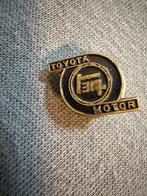 Vintage Toyota Motor Pin Badge, Gebruikt, IJzer of Staal, Ophalen of Verzenden, Kleiner dan 17