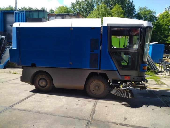 ravo veegmachine  veegwagen veeg wagen, Zakelijke goederen, Machines en Bouw | Onderhoud en Reiniging, Ophalen