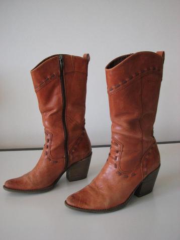 Laarzen beschikbaar voor biedingen