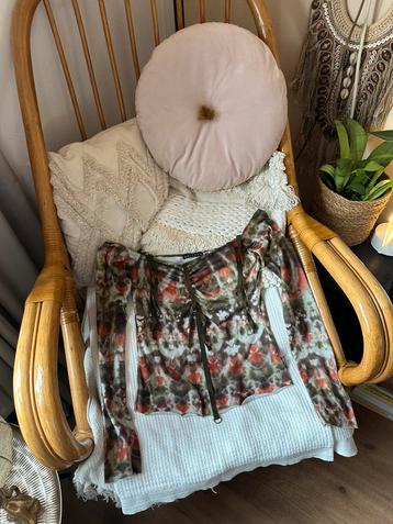 Vintage offshoulder top uit de 90’s - maat M beschikbaar voor biedingen